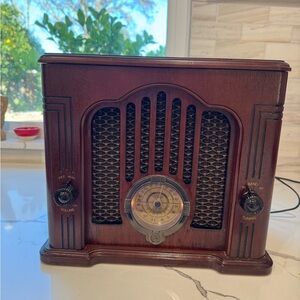 Vintage 1970’s GE Classic Radio Player AM/FM Cassette Player